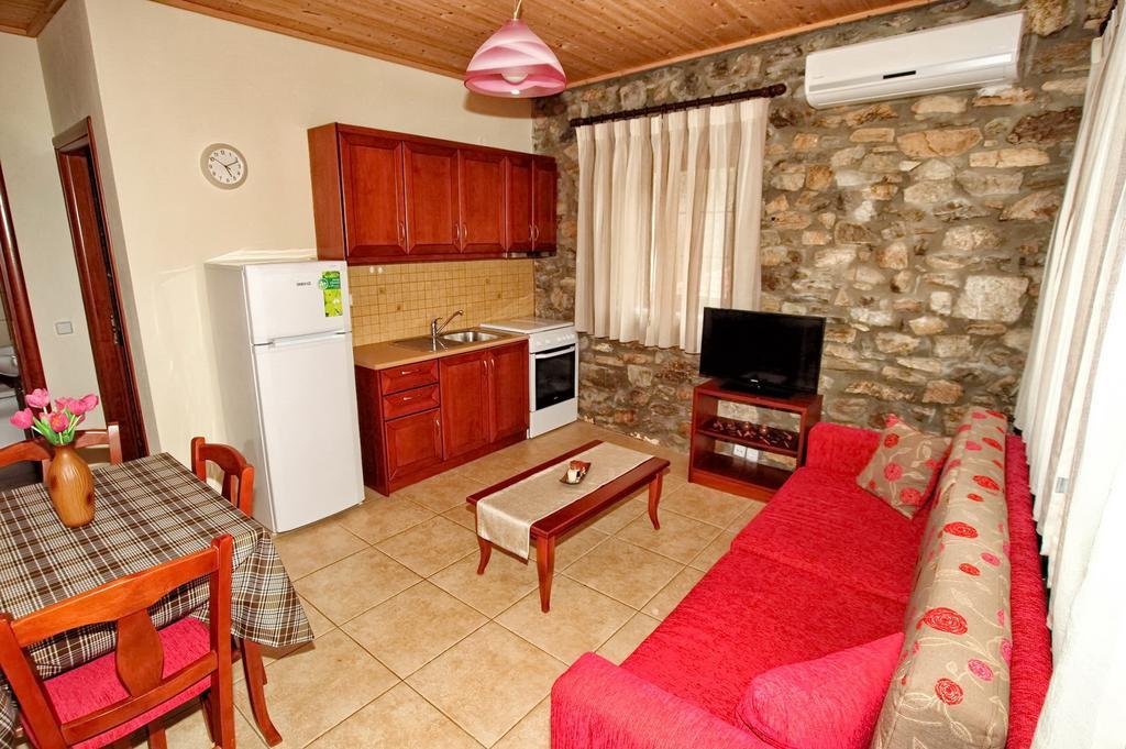 Traditional Apartments Tsikrikonis Mirtofiton Экстерьер фото