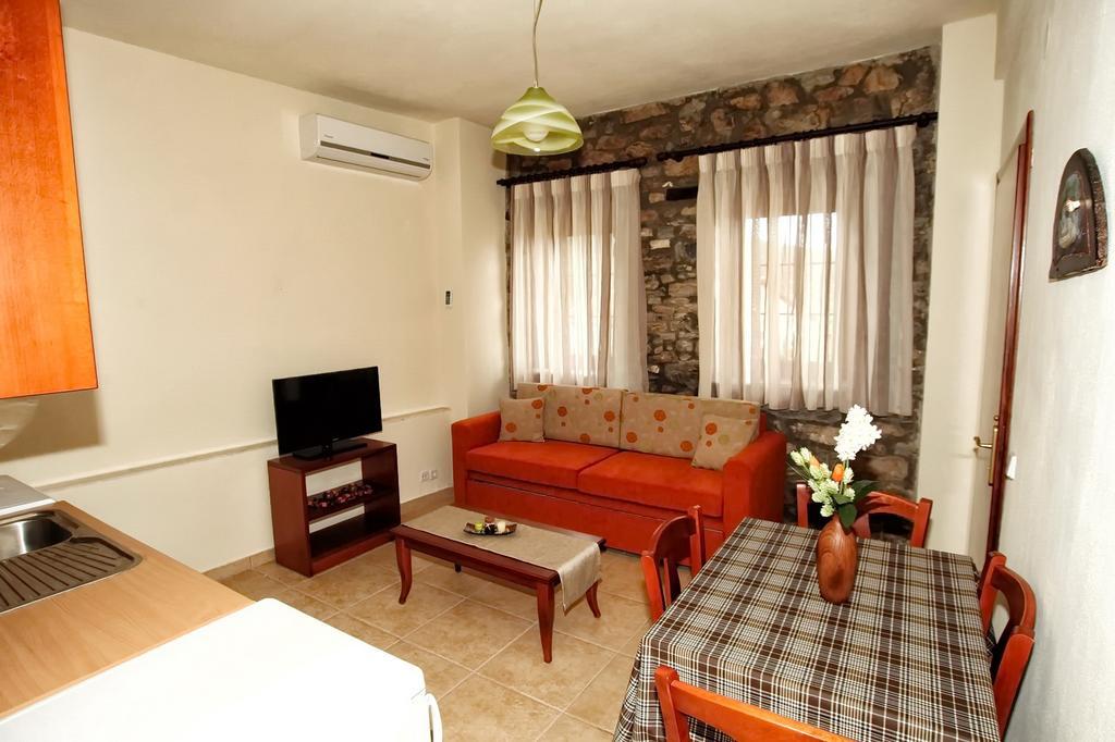 Traditional Apartments Tsikrikonis Mirtofiton Экстерьер фото